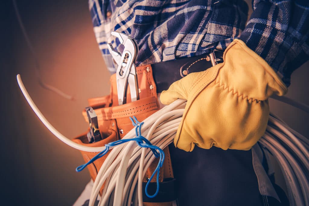Commercial electrician